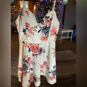 NoBo white floral dress size Large